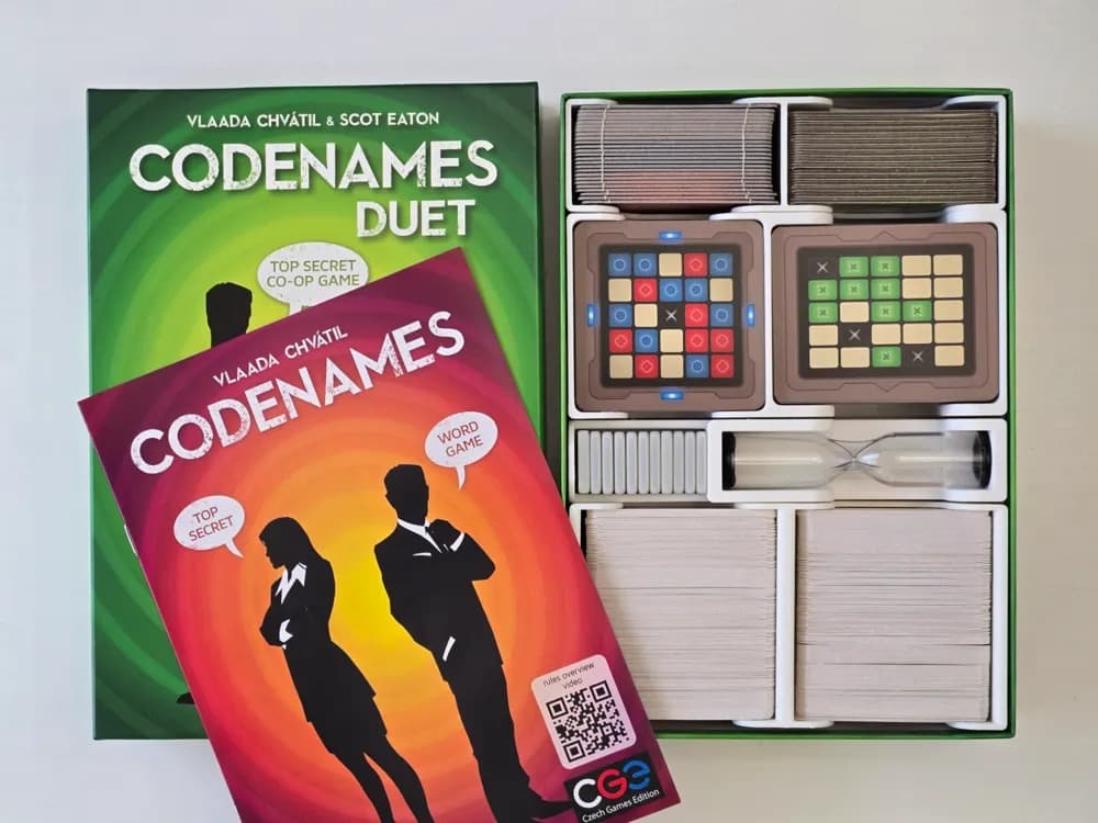 Codenames Game + Insert view 1
