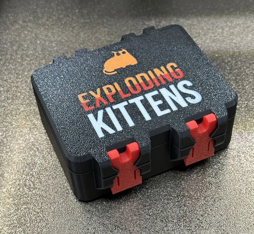 Exploding Kittens Game + Travel box Insert view 1